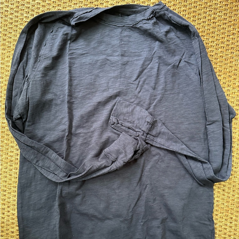 We the Free Black and Navy long thumb hole tops - Picture 3 of 3